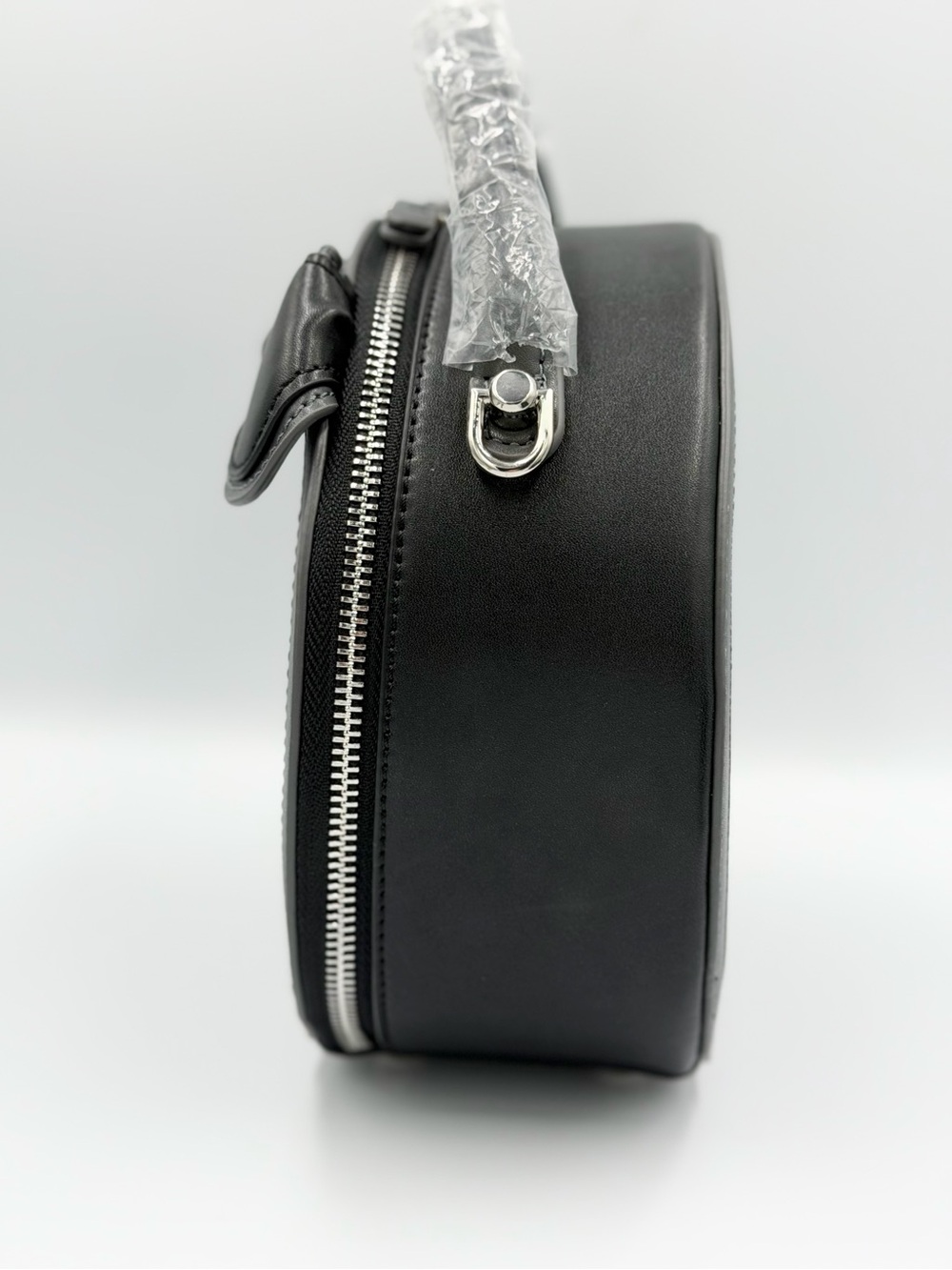 Shane Dawson Black/Grey Pig-Accent Round Crossbody Bag - Picture 6 of 10